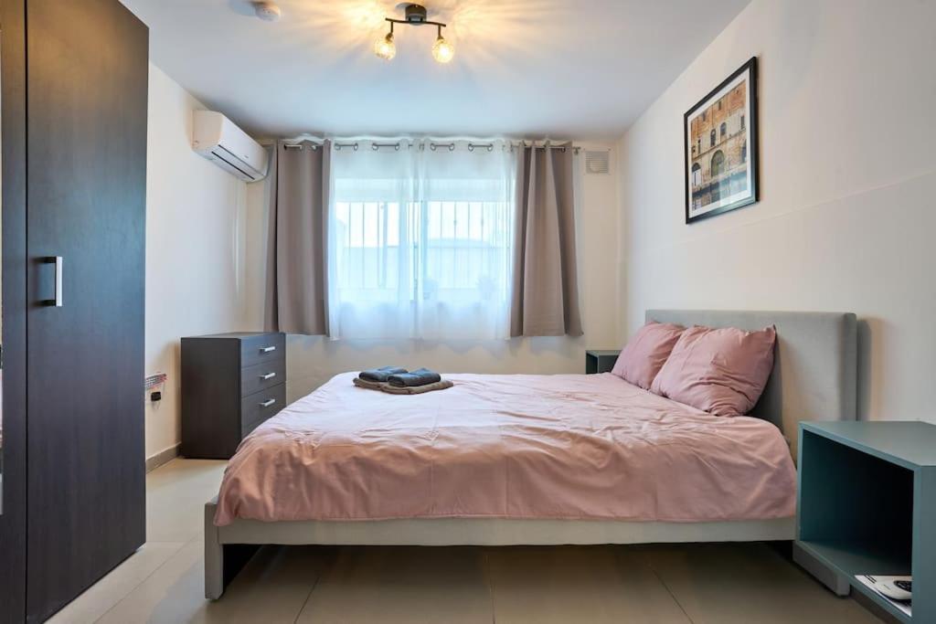 Urban Front - Walking Distance From Paceville And St George Bay Beach Is-Swieqi Eksteriør bilde