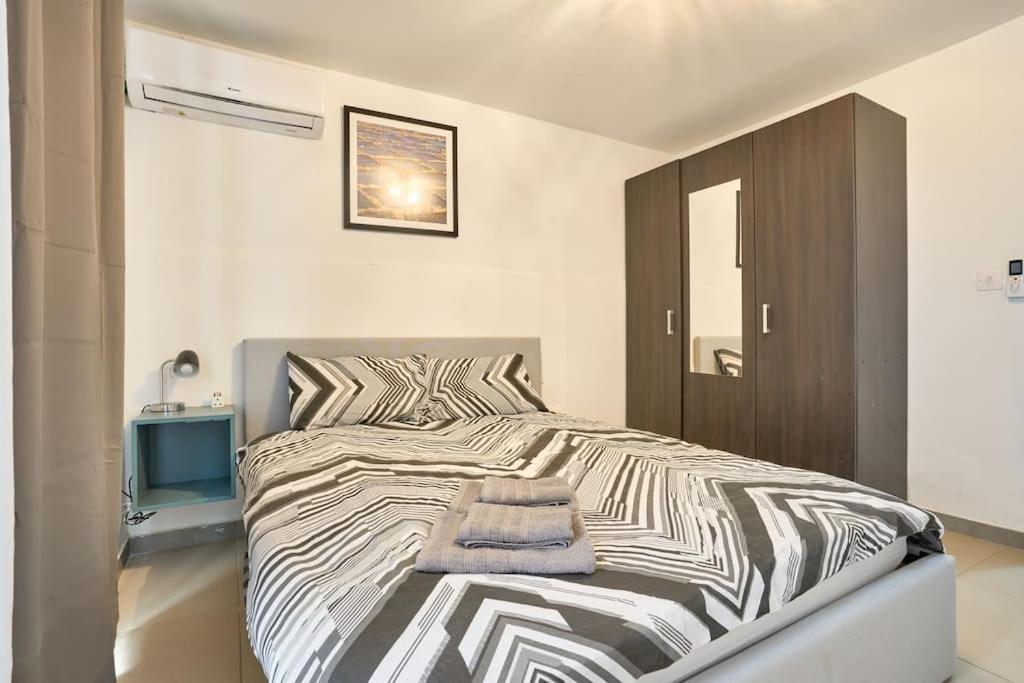 Urban Front - Walking Distance From Paceville And St George Bay Beach Is-Swieqi Eksteriør bilde