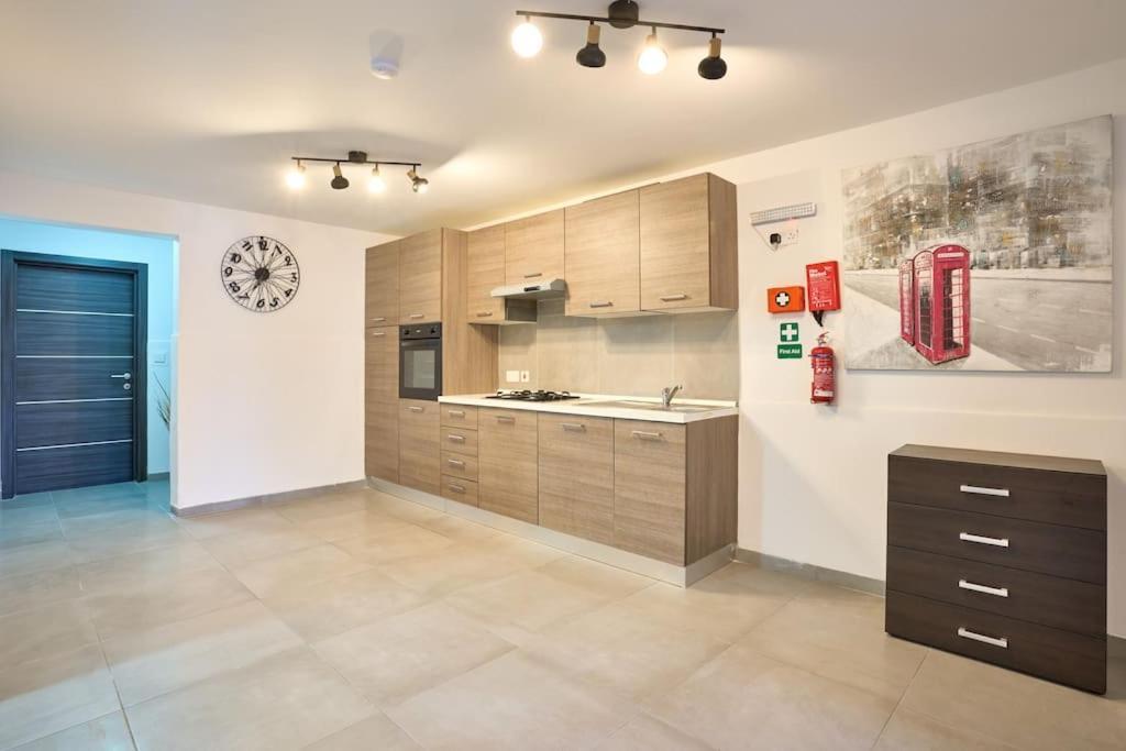 Urban Front - Walking Distance From Paceville And St George Bay Beach Is-Swieqi Eksteriør bilde