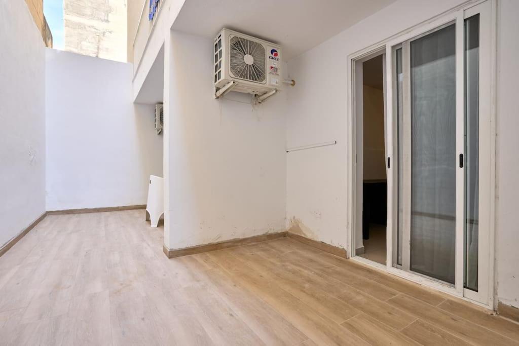Urban Front - Walking Distance From Paceville And St George Bay Beach Is-Swieqi Eksteriør bilde